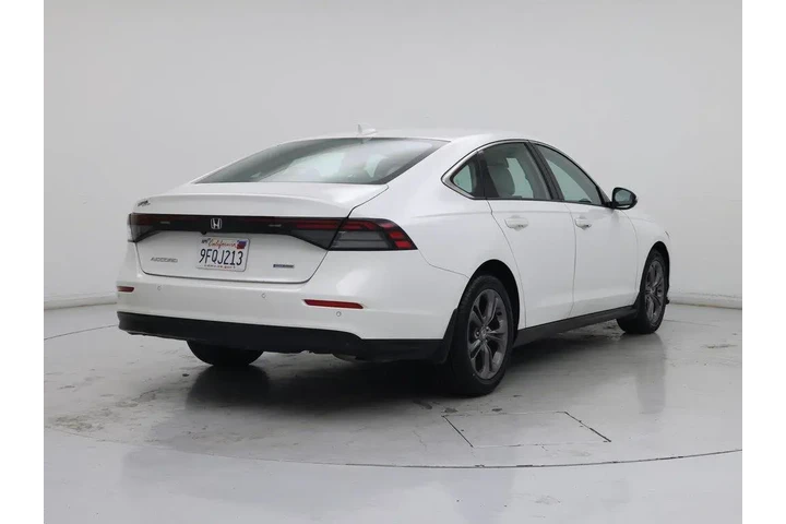 $27998 : Honda Accord Hybrid 2023 EX- image 8