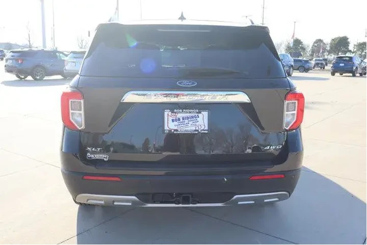 $35990 : Ford Explorer 2023 AWD XLT 4 image 6