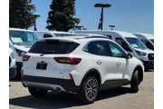 $26888 : Ford Escape Plug-In Hybrid 2 thumbnail