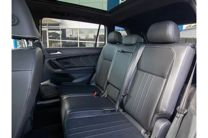 $25994 : Volkswagen Tiguan 2024 SE R- image 10