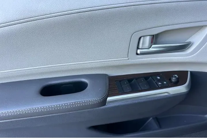 $38800 : Toyota Sienna 2023 XLE 8-Pas image 10