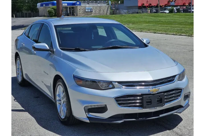 $8995 : 2018 Malibu LT image 3