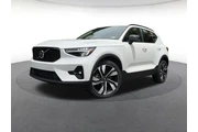 Volvo XC40 2024 AWD B5 Plus
