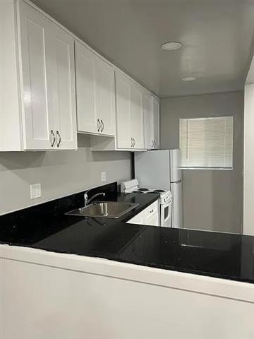 $1800 : 2bed 1Bathroom for RENT image 2