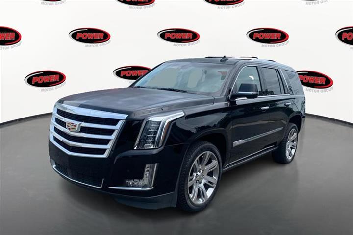 $28995 : Used 2016 Escalade 4WD 4dr Pr image 1