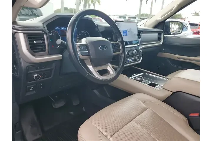 $38990 : Ford Expedition 2022 4x2 XLT image 8