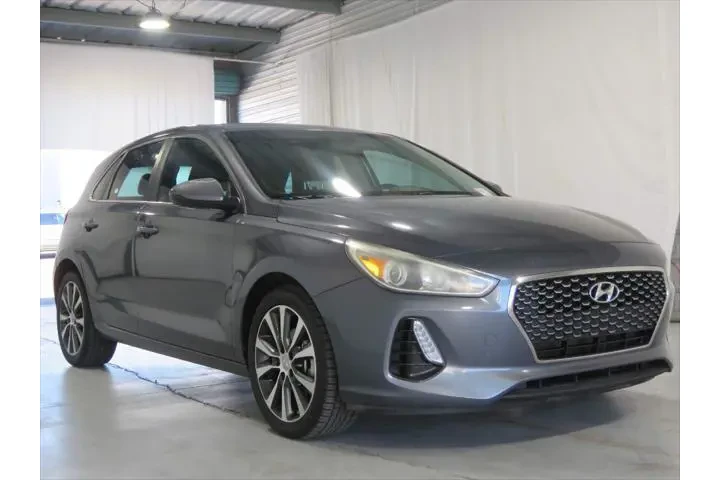 $9947 : Hyundai ELANTRA GT 2018 4dr image 3