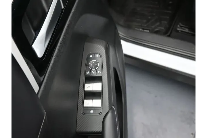 Mitsubishi Outlander 2023 SE image 6