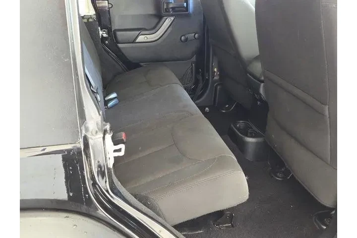 Jeep Wrangler Unlimited 2017 image 8