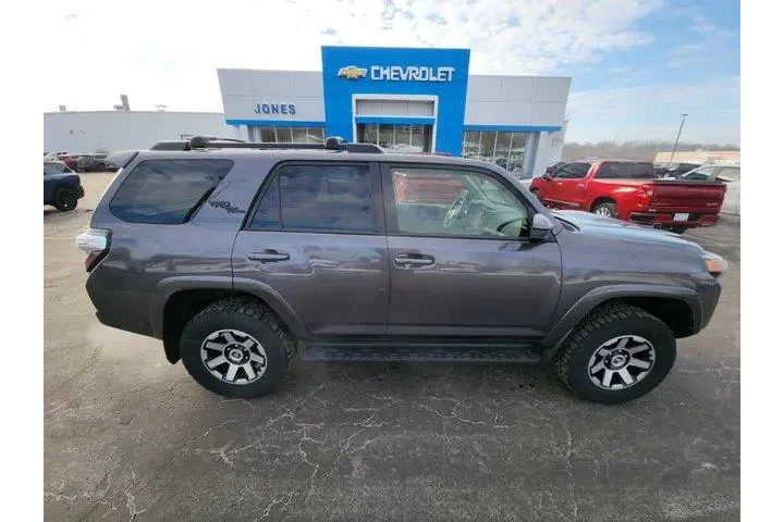 $35987 : Toyota 4Runner 2022 4x4 TRD image 6