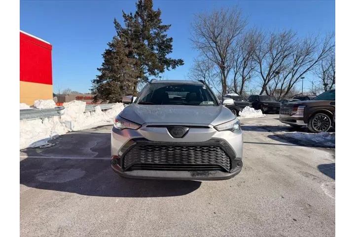 $29900 : Toyota Corolla Cross Hybrid image 9