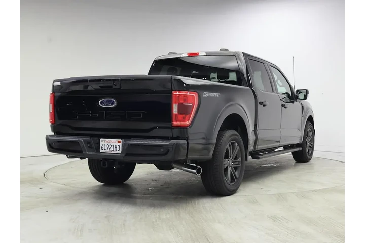 $35998 : Ford F-150 2021 4x2 XLT 4dr image 8