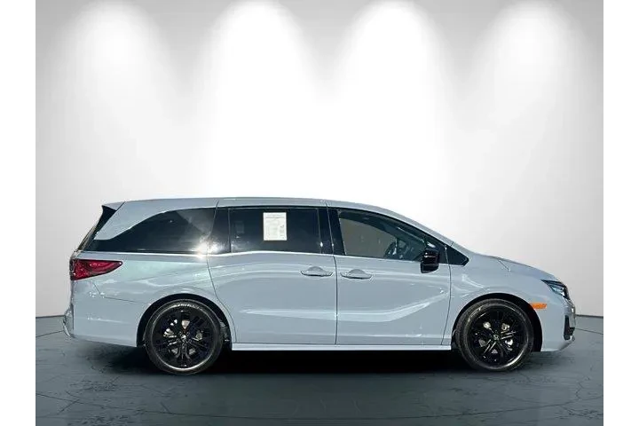 $38487 : Honda Odyssey 2025 Sport-L 4 image 3