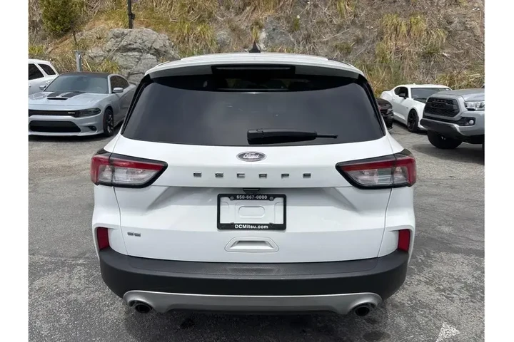 $18988 : Ford Escape 2022 SE 4dr SUV image 6