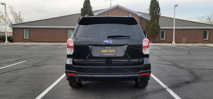 2018 Forester 2.0XT Touring image 8