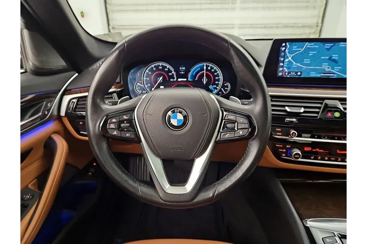 $21998 : BMW 5 Series 2018 530e iPerf image 10