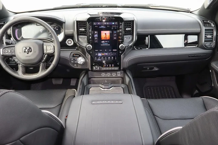 $69988 : 2026 1500 Limited 4x4 Crew Ca image 10