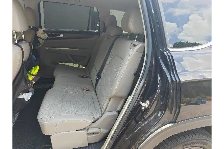 $27990 : Volkswagen Atlas 2024 SE 4dr image 8
