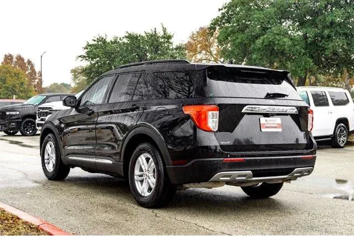 $26598 : Ford Explorer 2023 XLT 4dr S image 7