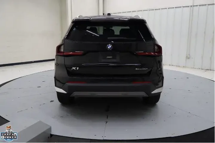 $29433 : BMW X1 2023 AWD xDrive28i 4d image 6
