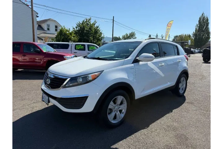 $7995 : 2011 Sportage LX image 5