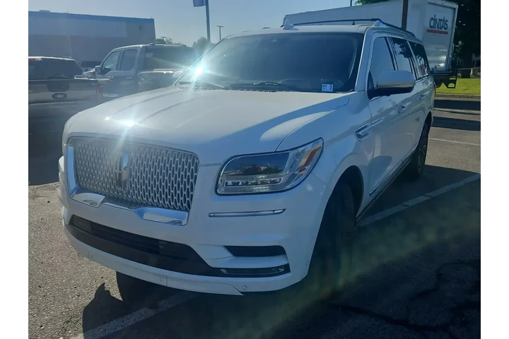 $37500 : Lincoln Navigator L 2021 4x4 image 1