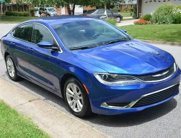 $4500 : 2015 Chrysler 200 Limited image 1