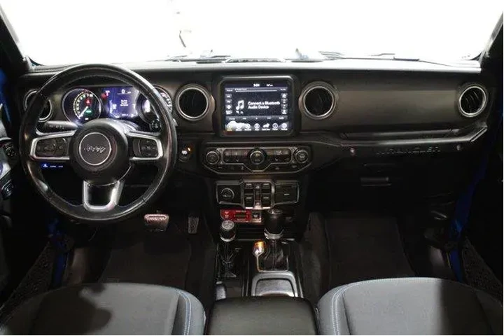 $37998 : Jeep Wrangler Unlimited 2022 image 2