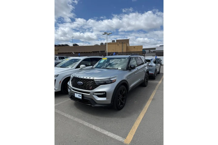 $38900 : Ford Explorer 2023 AWD ST 4d image 1