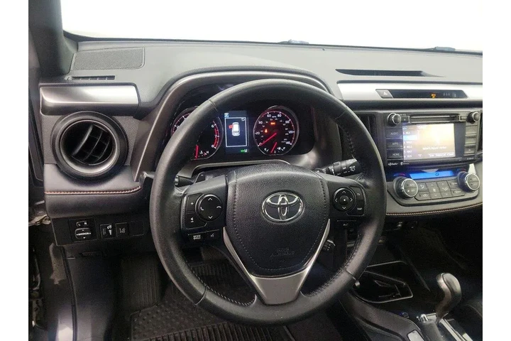 $22998 : Toyota RAV4 2018 SE 4dr SUV image 10