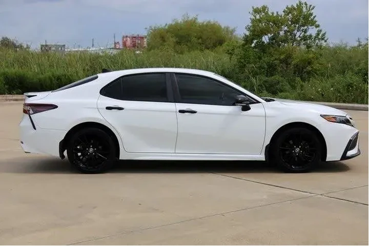 $20935 : Toyota Camry 2022 SE 4dr Sed image 4