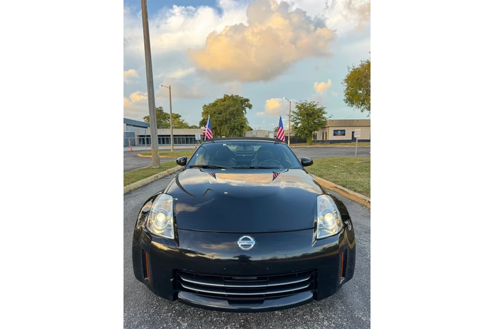 $11000 : Nissan 350z Convertible image 5