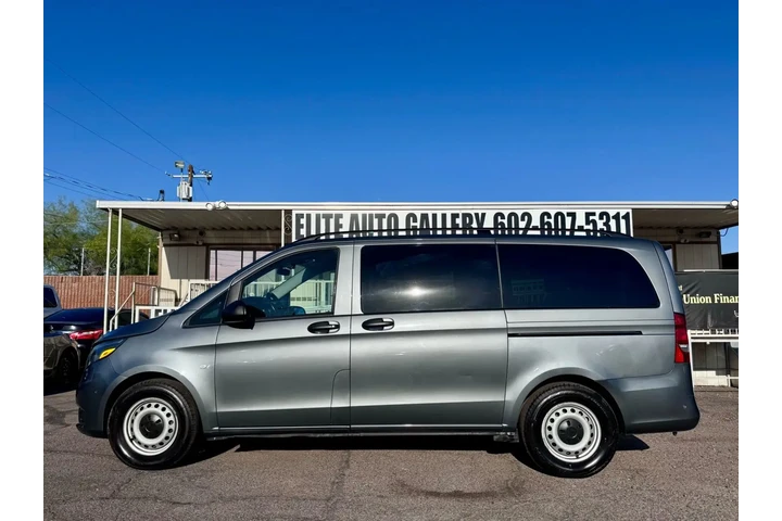 $27950 : 2022 METRIS PASSENGER image 3