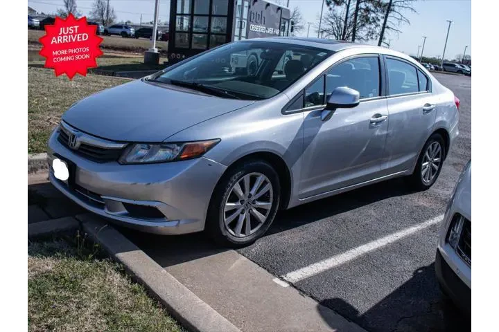 $9000 : Honda Civic 2012 EX 4dr Seda image 1