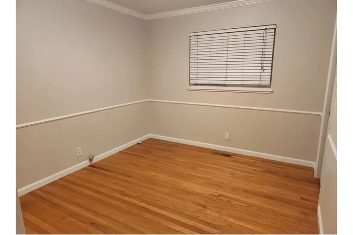 $2500 : Lovely Home for rent image 6