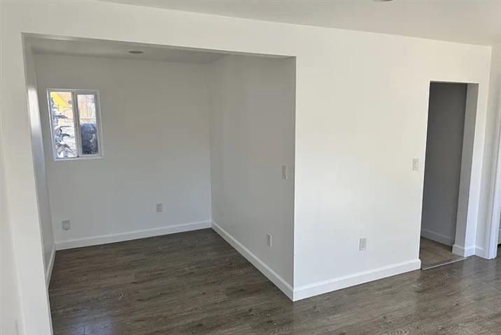 $1060 : 1 bedroom and 1 bathroom image 2