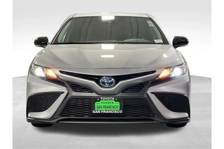 $15988 : 2022 Camry Hybrid Nightshade image 8