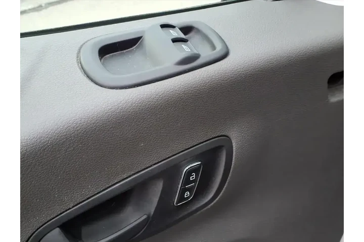 $33897 : Ford Transit 2024 250 3dr LW image 10