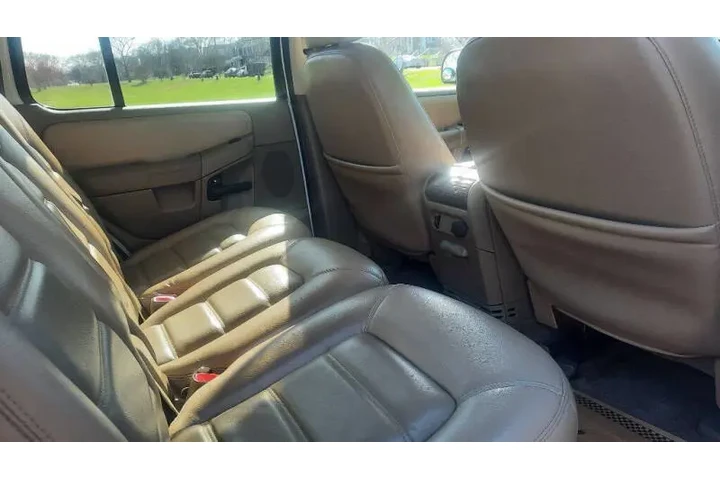 $3495 : 2002 Explorer XLT image 8