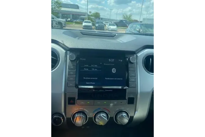 $39123 : Toyota Tundra 2020 4x4 SR5 4 image 7