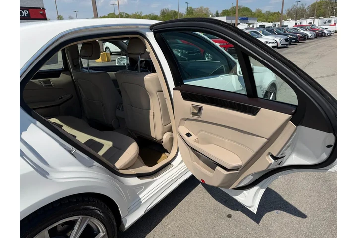 2016 Mercedes-Benz E-Class E3 image 9