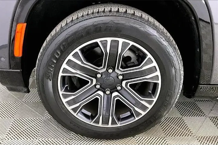 $39835 : Jeep Wagoneer L 2024 4x2 Ser image 7