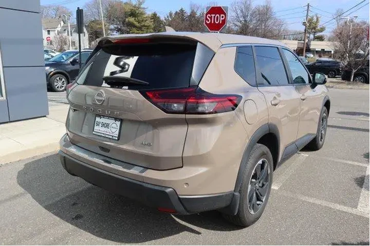 $23232 : Nissan Rogue 2025 AWD SV 4dr image 6