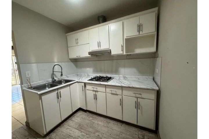 $16000 : Casa amplia de una sola planta image 6