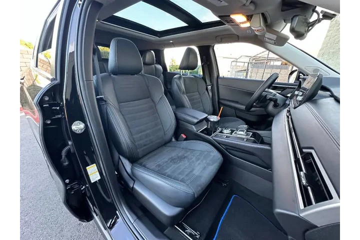 $35998 : 2023 Outlander PHEV SE image 9