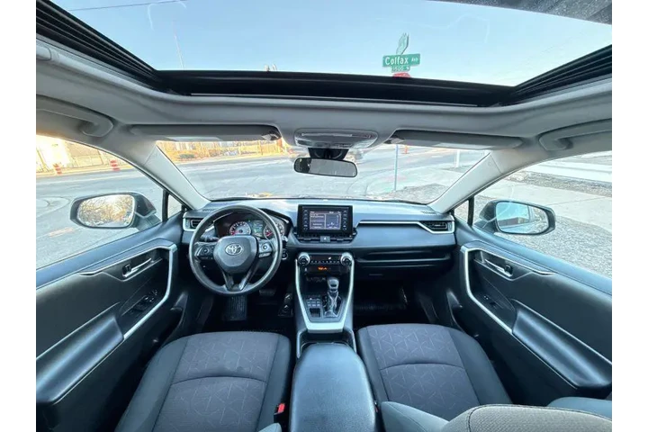 $16995 : 2019 RAV4 XLE image 10