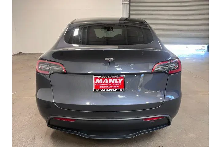 $31943 : Tesla Model Y 2023 AWD Long image 4