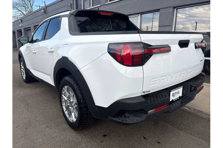 $30995 : 2022 Santa Cruz SEL Premium image 4