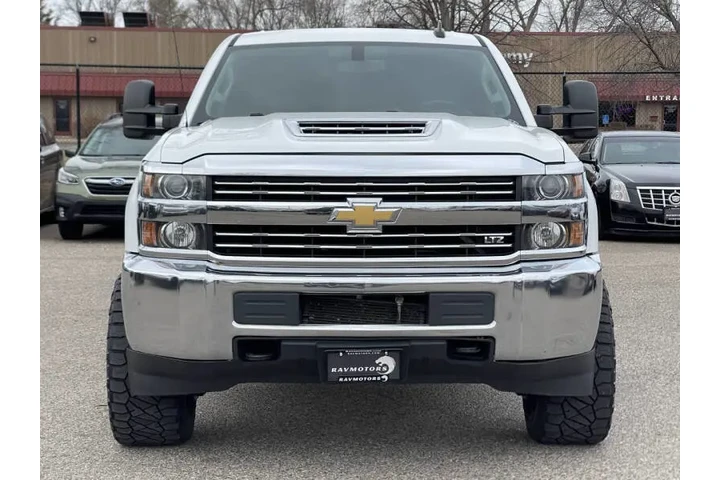 $28950 : 2016 Silverado 3500HD Work Tr image 8