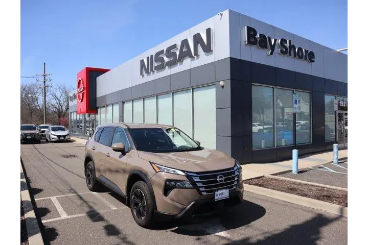 $27195 : Nissan Rogue 2025 AWD SV 4dr image 2